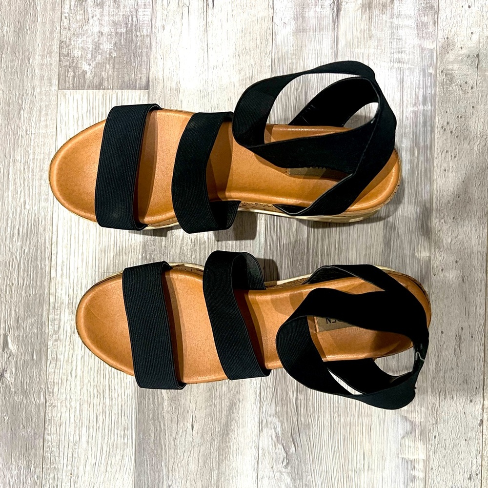 Steve Madden platform sandals